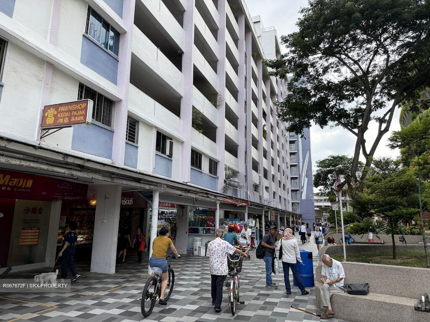 Bedok Town Centre (D16), Retail #523599911
